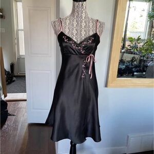 Vintage Y2K 90s Embroidered Babydoll Lingerie Satin Wrap Slip Dress. Medium.